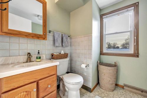 1071 Liberty St, Green Bay WI  54304-3854 exterior