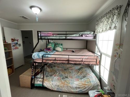 5266 Pineland Ave, Daytona Beach FL  32127-8218 exterior