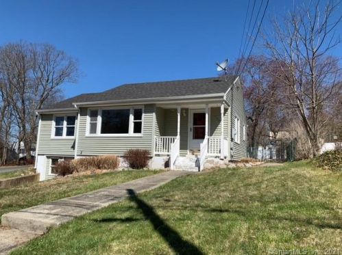 100 Morse Ave, Groton, CT 06340-5145
