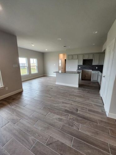 1427 Ladelle St, Dinsmore TX  77488-3428 exterior