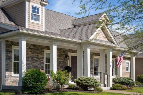 161 Rodman Ln, North Kingstown, RI 02852-7563