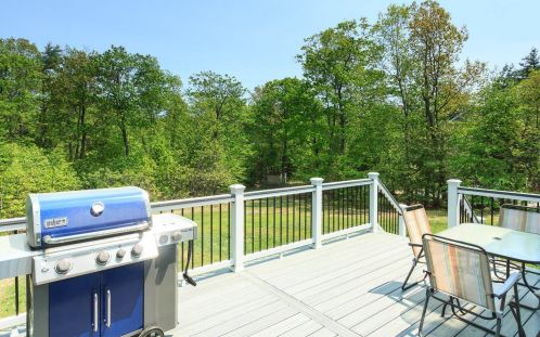 11 Lynwood Rd, Raymond NH  03077-1876 exterior