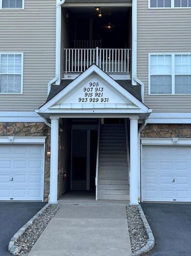 913 Eden Ter, Easton PA  18042-6974 exterior