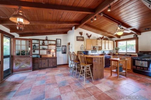 8968 Rocket Ridge Rd, Lakeside CA  92040-4925 exterior