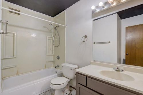 7625 60, Milwaukee WI 53214-3346 exterior