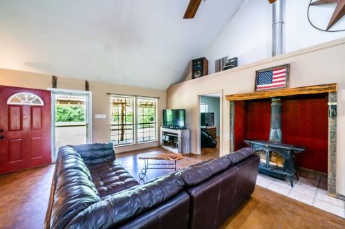 1511 Walnut Grv Rd, Midlothian TX  76065-4749 exterior