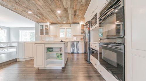 8810 109th Ave, Crown Point, IN 46307-8689