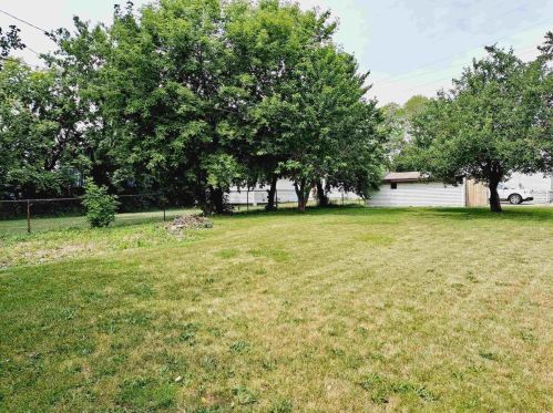 1133 Maple Ave, Green Bay, WI 54304-2752