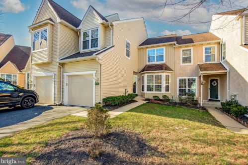 444 Country Club Dr, Lansdale, PA 19446-1464