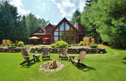 309 Lake Dr, Shell Lake, WI 54871-8740
