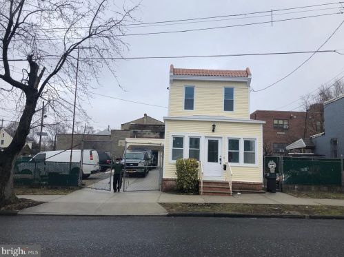 1036 26th St, Camden, NJ 08105-3834