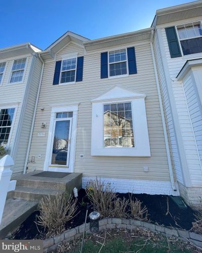 7056 Sauvage Ln, Gainesville, VA 20155-1672