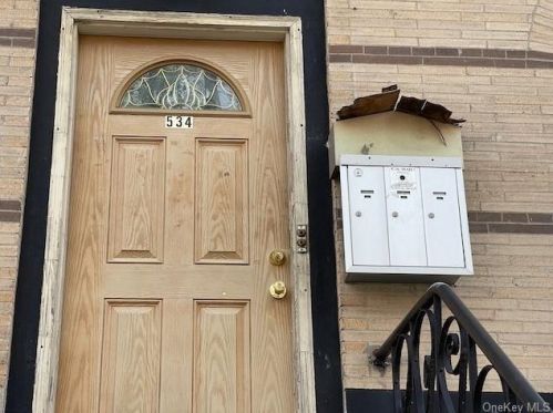 534 175, New York NY 10033-7942 exterior