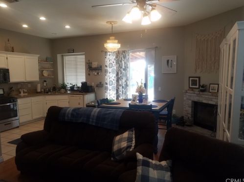 7912 Linares Ave, Riverside, CA 92509-0149