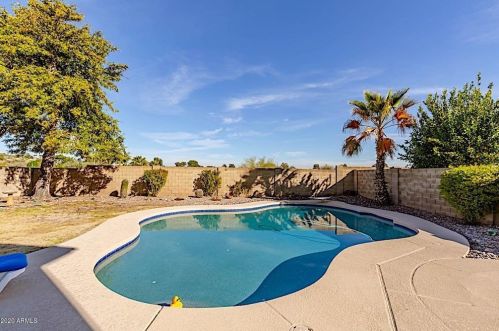 2120 Evans Dr, Phoenix AZ  85022-4614 exterior