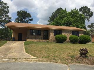 304 Bandera Dr, Fayetteville NC  28303-3122 exterior