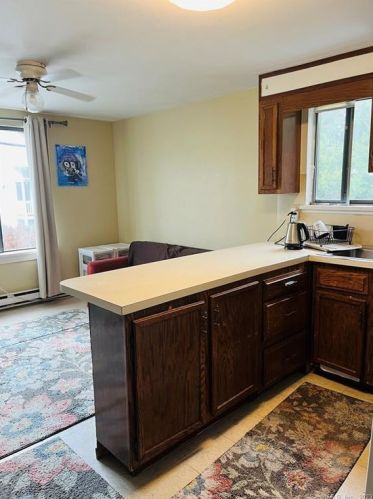 47 Dean St, Stamford, CT 06902-6204