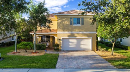 6709 Osage Cir, West Palm Beach, FL 33413-3482