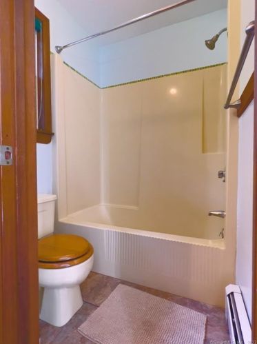 549 Colonel Ledyard Hwy, Gales Ferry CT  06339-1508 exterior