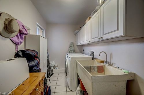 2012 27th Ter, Cape Coral FL  33904-3256 exterior