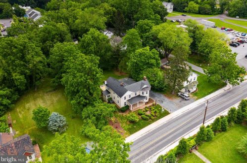 14 Colonial Hwy, Hamilton VA  20158-9009 exterior