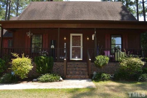 307 Laurel Dr, Smithfield, NC 27577-5517