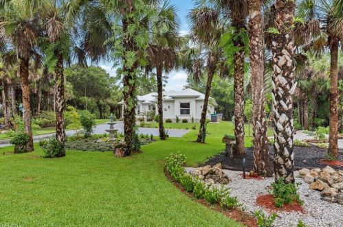 4875 20th Ave, Naples FL  34117-9194 exterior