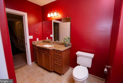 108 Gift Cir, Prospectville PA 19002-2732 exterior