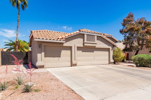 452 Mendoza Cir, Mesa, AZ 85210-7525