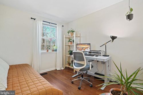 2770 Hyson Ln, Falls Church VA  22043-3522 exterior