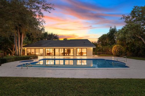 4315 Lakewood Dr, Delray Beach FL  33445-9004 exterior