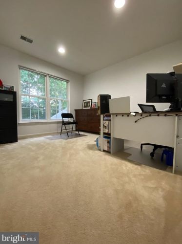 13008 Pilgrims Inn Dr, Woodbridge VA  22193-4989 exterior