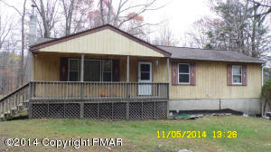 5174 Woodland Dr, Tannersville, PA 18372-7829
