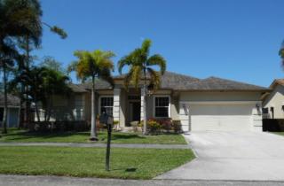 881 Citrus Pl, West Palm Beach, FL 33414-8267