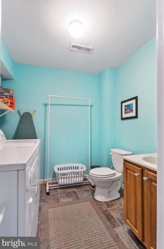 65 Woodland Dr, Shrewsbury PA  17361-1233 exterior