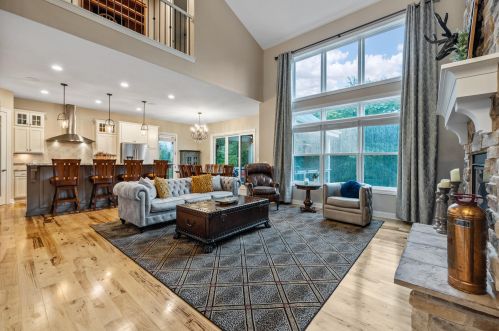 1114 Hickory Hill Pkwy, Hubertus, WI 53033-9564