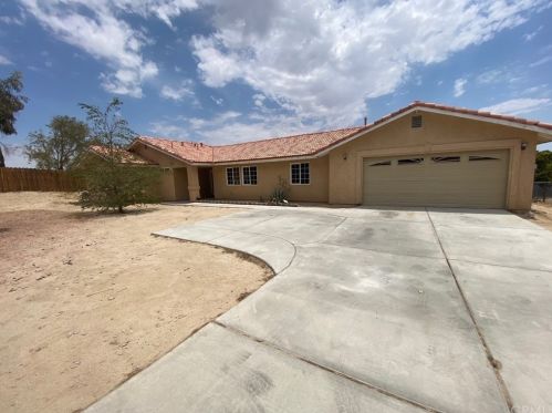 15855 Village Dr, Victorville, CA 92394-1723