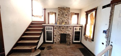 5725 Verona Rd, Verona, PA 15147-3135