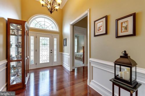 15221 Fog Mountain Cir, Haymarket, VA 20169-8133