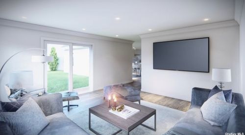 27 Walnut Ln, Hicksville NY  11801-5737 exterior