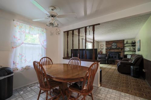 1295 White Oak Rd, Amelia OH  45102-2520 exterior