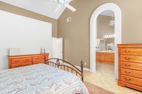 29172 Vallejo Ave, Temecula CA  92592-2302 exterior