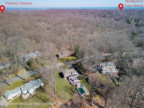 162 Borden Rd, Middletown NJ  07748-3050 exterior