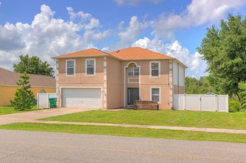 456 Alexander Ave, Deltona, FL 32725-8302