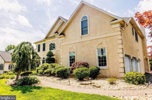276 Tanyard Rd, Southampton, PA 18954-1022