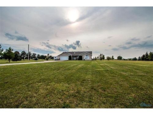 2935 Raab Rd, Swanton, OH 43558-9448