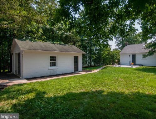 347 Perkiomen Ave, Lansdale PA  19446-3526 exterior