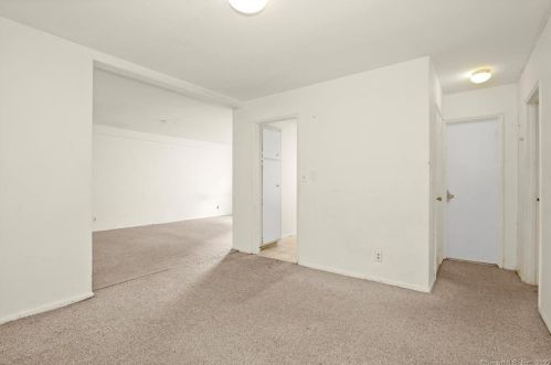 39 Glenbrook Rd, Stamford, CT 06902-2968