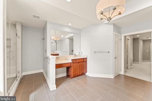 43530 Butler Pl, Leesburg VA 20176-7428 exterior