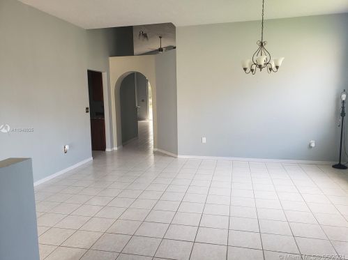 2106 166th Ave, Hollywood, FL 33027-4444